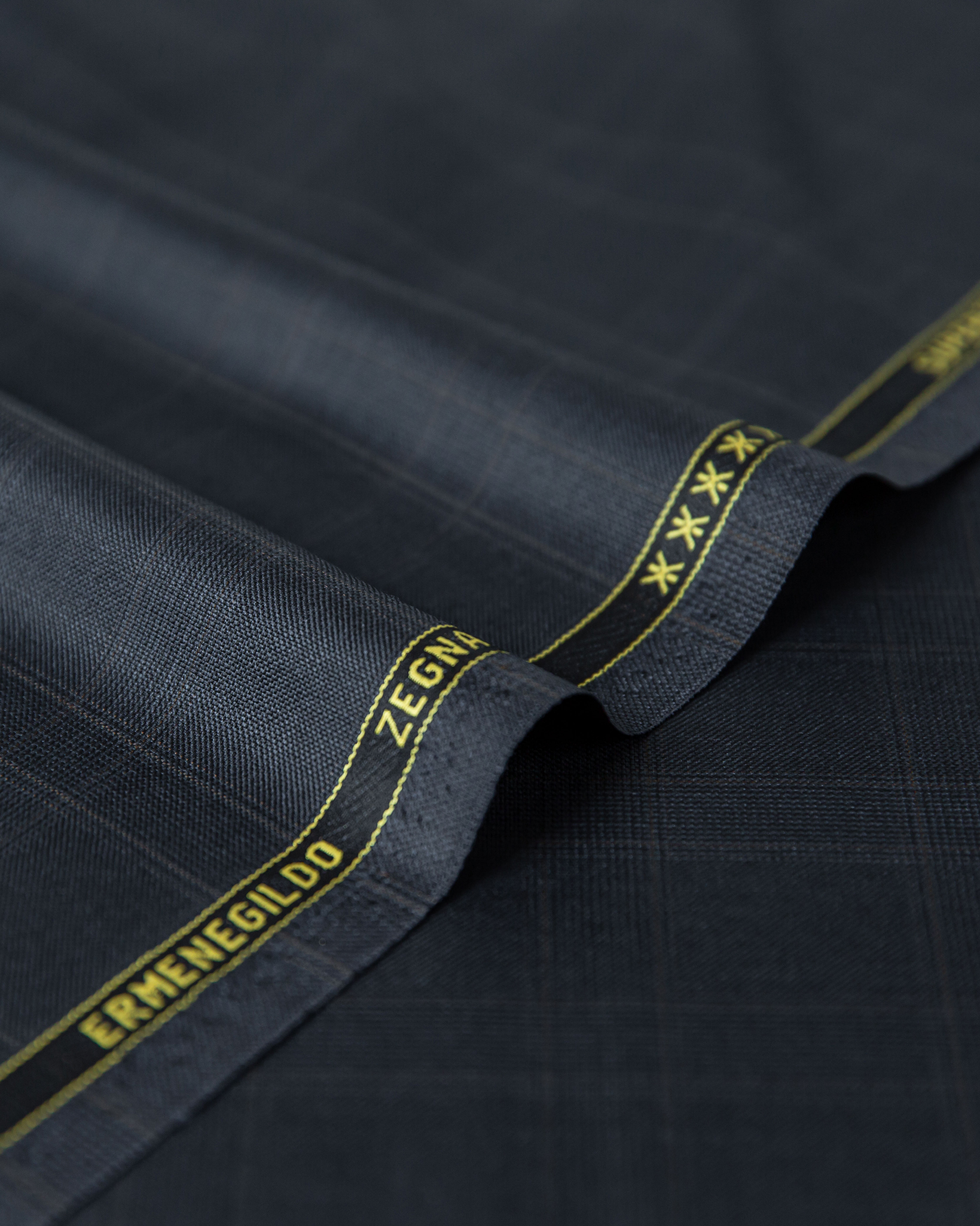 西裝新手必看｜選對面料＿質感滿分