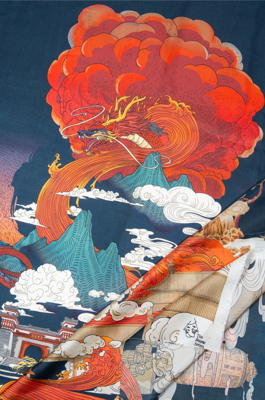 極其華麗的東方龍圖騰與臉譜印花真絲內裡布樣